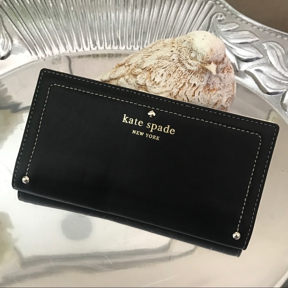 kate spade Handbags - 🌷NEW!🌷KATE SPADE Leather Wallet NWT! 🎉